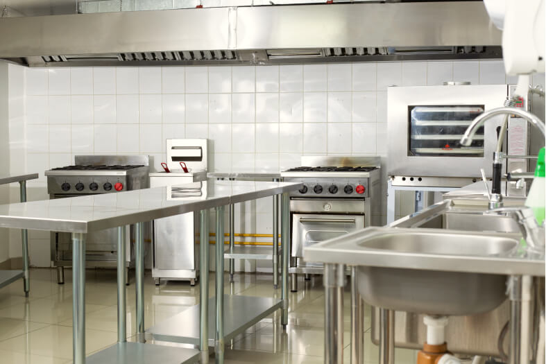 infraestructura de dark kitchen moderna en Las Condes